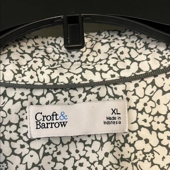 croft & barrow White Button-Front Shirt with Green Micro Floral Print - Picture 2 of 2